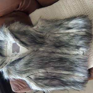 Chills Fur vest